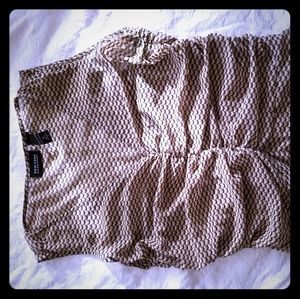 New York & Co. V neck sleeveless Size L EUC